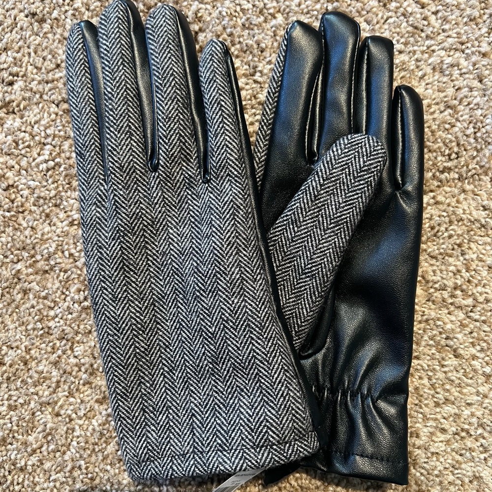 Banana republic Faux leather gloves